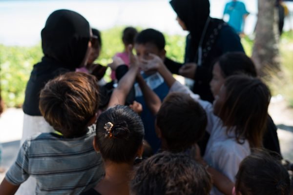 bajau-laut-children-in-semporna-sabah-waiting-for-2021-08-30-06-59-50-utc